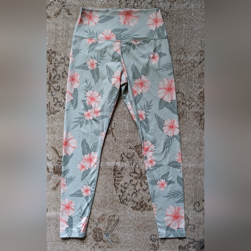 Glyder leggings in size medium